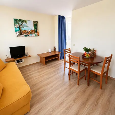 Lägenhet Tropical-style With Mountain Views *